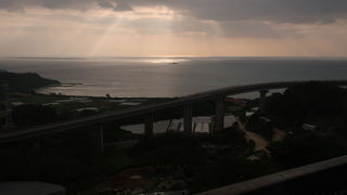 ニライカナイ橋、イメージぴったりの光景でした ♪