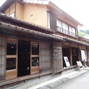 お店の建物もレトロ