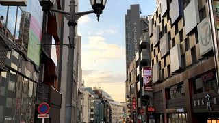 人のいない芋洗坂