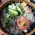 江ノ島大橋近くの海鮮料理の店