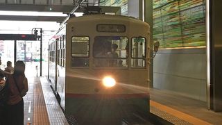 富山城へのアクセスにも。