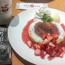 いちごのパンケーキブリュレ