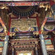 異文化に感心　台湾の神社