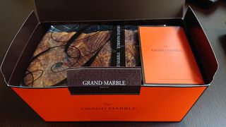 グラン マーブルで噂のデニッシュ食パンを