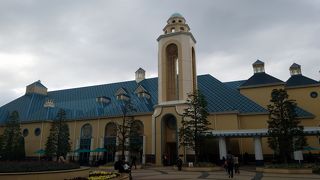 舞浜駅前の充実の大型商業施設