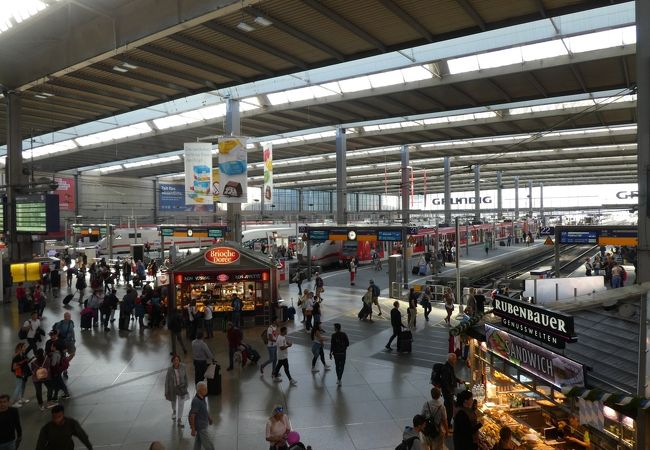 ミュンヘン中央駅 ハウプトバーンホフ クチコミ アクセス 営業時間 ミュンヘン フォートラベル