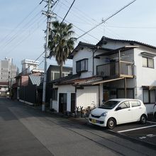 こちらのお宅でしょうか？？？看板無いし～無い