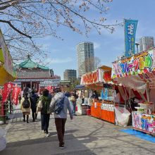 弁天堂への参道