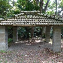 この建物以外は何もない