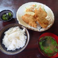 サカナフライ定食650円