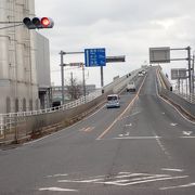 車ではじっくり見学できませんが、自転車であれば時間を許す限り見学できます！