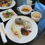 客引きがいっぱい。