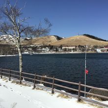 　まだ、雪も少し残っていました。