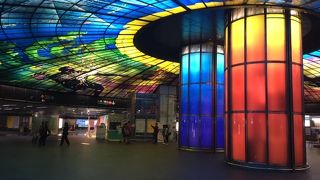 ＭＲＴ美麗島駅の改札口にあります。一見の価値はあり。