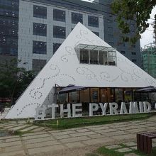 人気のレストランもたくさんありますね。