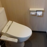 トイレのそばにシャワールームがあるタイプのホテルです。