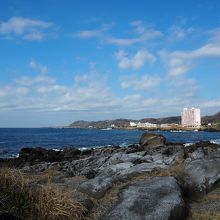 海沿いの温泉街
