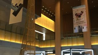 当たり前だけど、巨大な郵便局