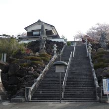 上がるのはきついですが振り返ると素晴らしい眺望です