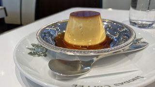 プリンがおいしい落ち着く空間