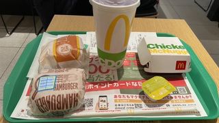 マクドナルドでランチ！