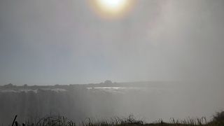 滝正面のルートでビクトリアフォールズを満喫！