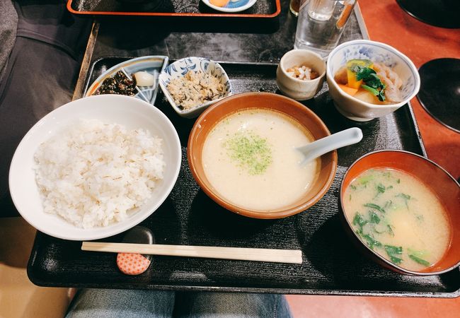 味のある定食屋さん
