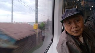 運行頻度も申し分なくたいへん便利です。