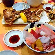 本日のおまかせ丼。