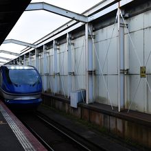 鳥取駅に入線する車両