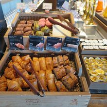 パンも美味しいです