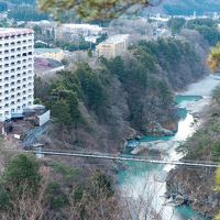 展望台からの景色。白い建物がホテルです。