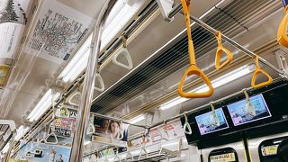 電車内が狭い