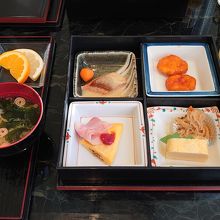 朝食の弁当