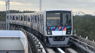 観光客は八景島へ