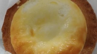 駅の通路にあります