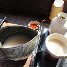 濃厚で風味ある蕎麦湯