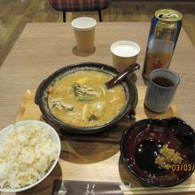 牡蠣の土手鍋定食
