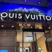 LOUIS VUITTON