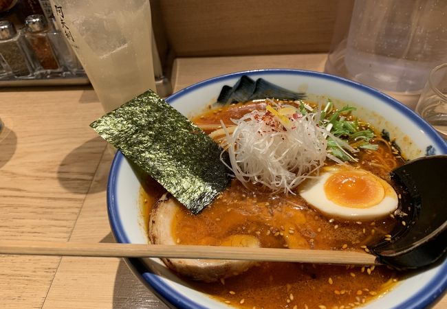 ゆずの香りがさっぱりのラーメン