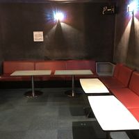 カラオケルーム。全部で４室あり
