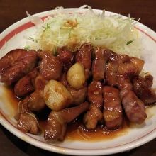 大きめのカットで食べ応えあり。