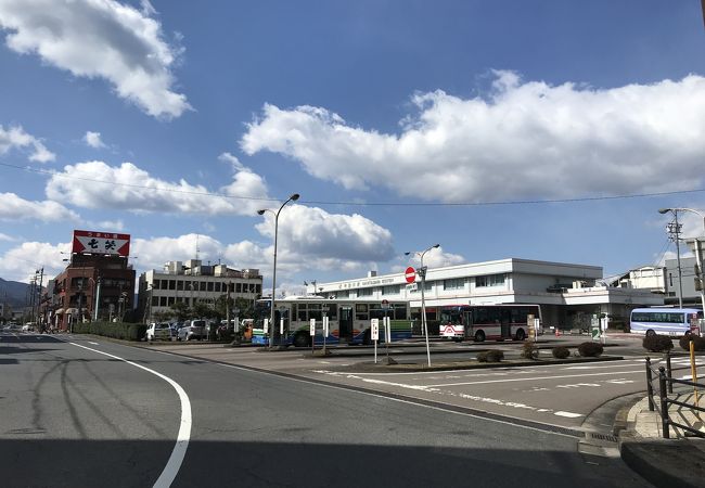 かつてのSL機関区の中央西線中津川駅へ