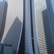 西新宿屈指のモダンな超高層ビル By ブラリ 損保ジャパン本社ビル 旧安田火災ビル のクチコミ フォートラベル