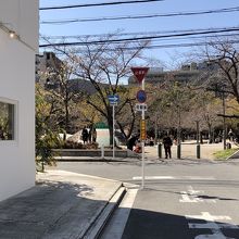 近くの江坂公園