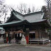 小さいながら落ち着いた神社