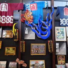 町をあげての大きな祭りであることがわかります。