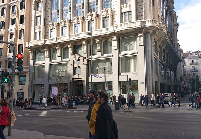 Zara グラン ビア店 クチコミ アクセス 営業時間 マドリード フォートラベル Zara グラン ビア店 クチコミ アクセス 営業時間 マドリード フォートラベル