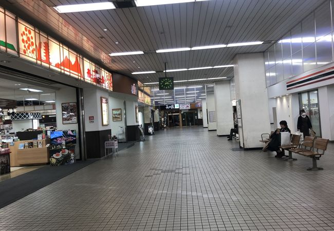 新山口駅の新幹線改札側にあります