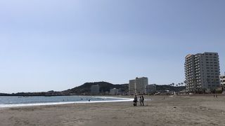 子どもたちと海岸で遊びました